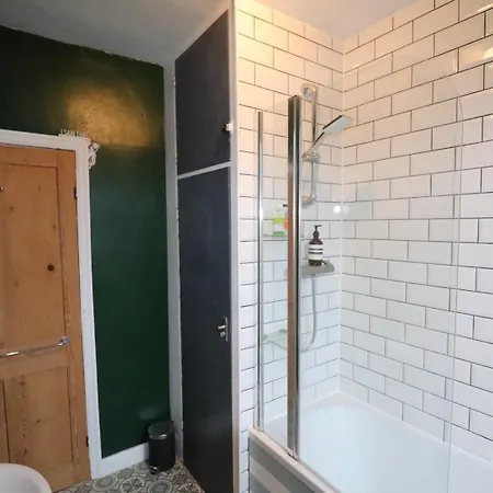 Dweller Homes 3* Leeds (West Yorkshire)