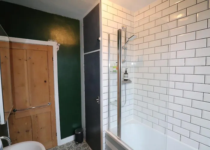 Dweller Homes 3* Leeds (West Yorkshire)